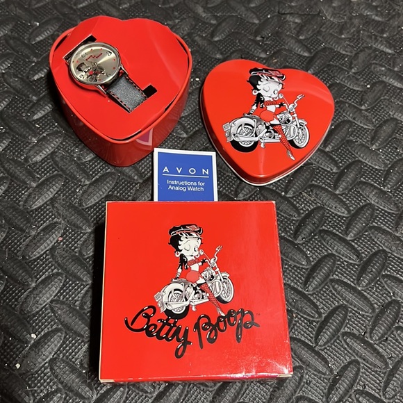 Betty Boop collectible Avon watch - Picture 8 of 8